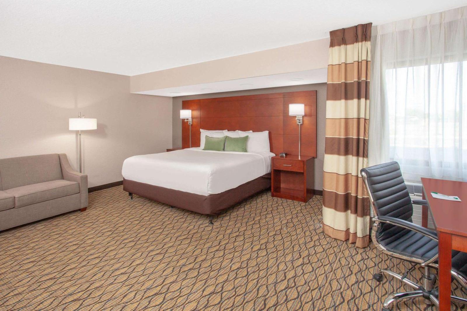 Wyndham Garden Fort Wayne Main image 1