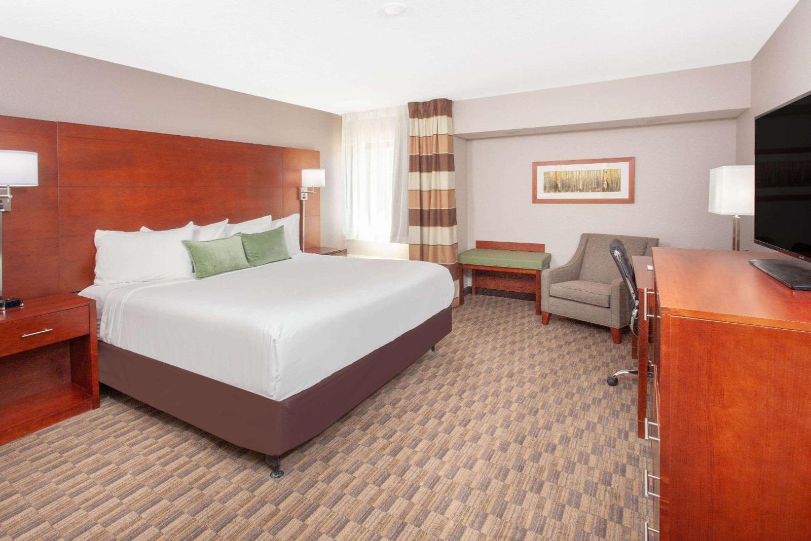 Wyndham Garden Fort Wayne Main image 2